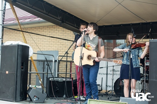 Адкрываў фэст гурт "Коктейль Шаляпина" Адкрываў фэст гурт "Коктейль Шаляпина"