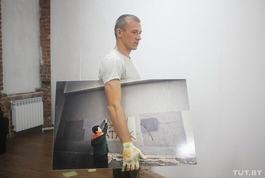 fotovystavka_gudilin_04_08_2016_16__918h8.jpg fotovystavka_gudilin_04_08_2016_16__918h8.jpg