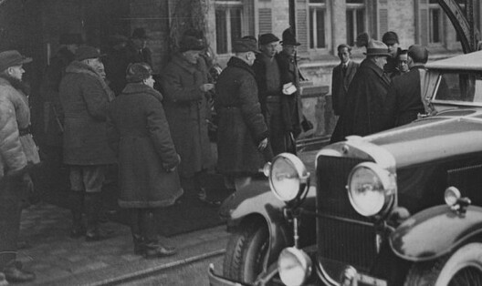 gering_v_belovezhskoj_pusche_1936_god_2_logo.jpg gering_v_belovezhskoj_pusche_1936_god_2_logo.jpg
