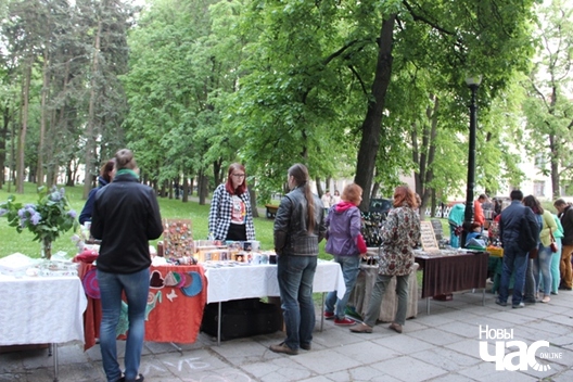 10/23 img_2394_logo.jpg