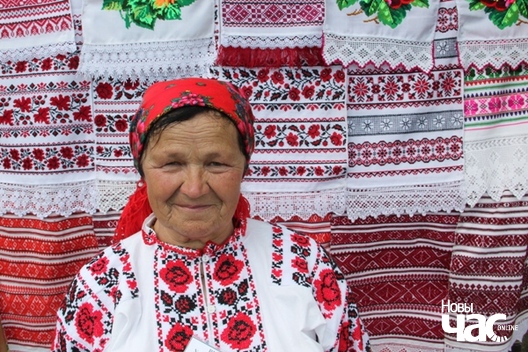 18/25 img_2651_logo.jpg