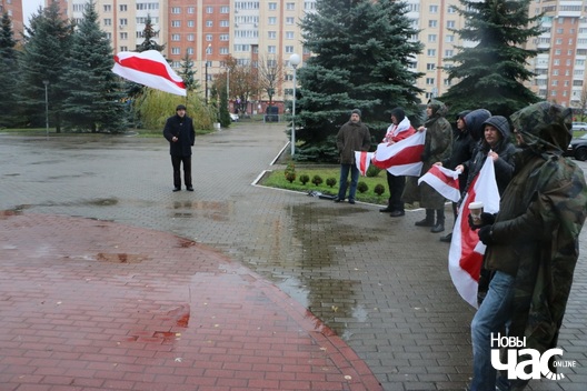 12/12 img_4368_logo.jpg