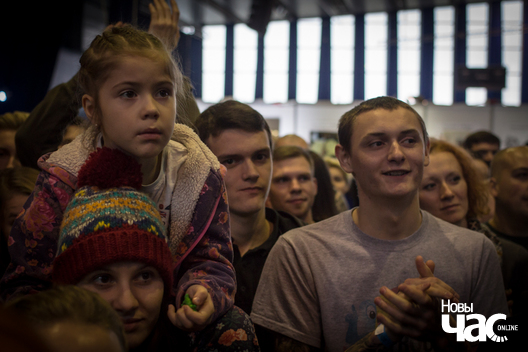 17/30 img_4767_logo.jpg