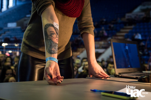 23/30 img_4823_logo.jpg