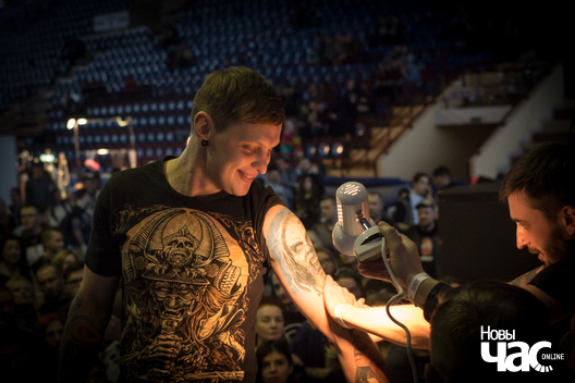 27/30 img_4858_logo.jpg