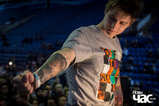 24/30 img_4867_logo.jpg