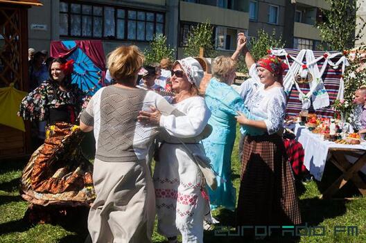 12/14 kirmashkoni13.jpg