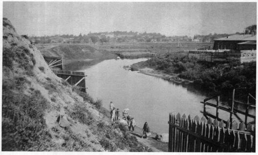 Мінскае Замчышча, пачатак ХХ стагоддзя. Фота wikiwand.com Мінскае Замчышча, пачатак ХХ стагоддзя. Фота wikiwand.com