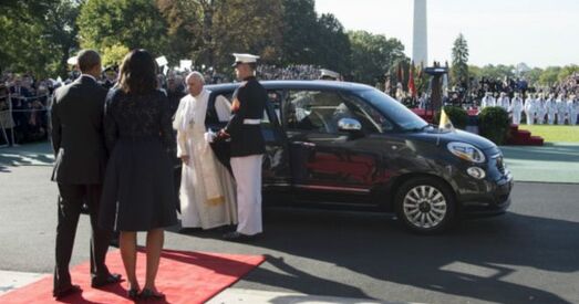 Адзін з «папамабіляў» прададзены за 300 тысяч долараў