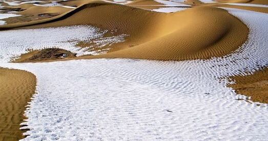 У пустыні Сахара ўпершыню за амаль 40 гадоў выпаў снег