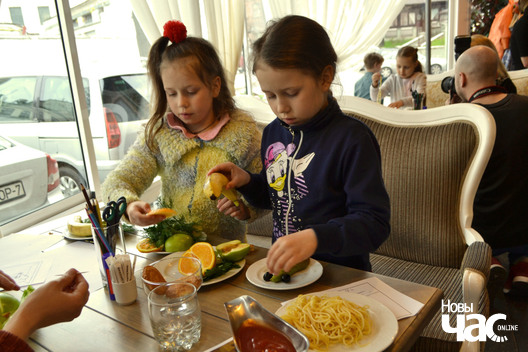 13/13 scaled_12_logo.jpg