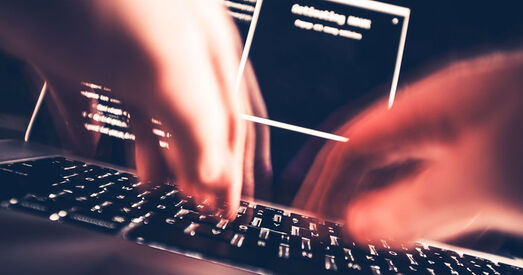 Сенат ЗША прыступіў да расследавання хакерскіх атак падчас выбараў