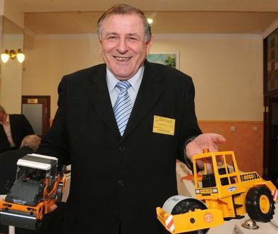 vladimir_meciar_valec_hracka_parlament_logo.jpg vladimir_meciar_valec_hracka_parlament_logo.jpg