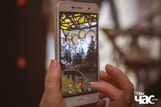 13/20 zaspjavaj_10_czervenja__pavel_aksinovicz___13__logo.jpg